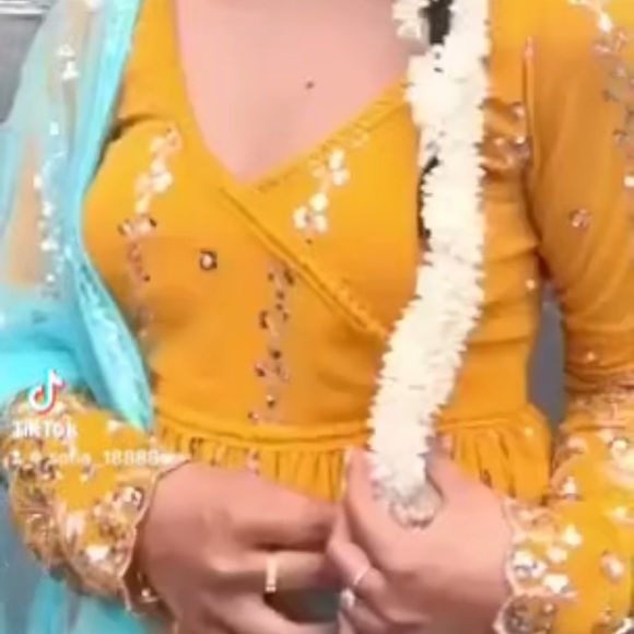 Nepali culture dress - Picture 1 of 4